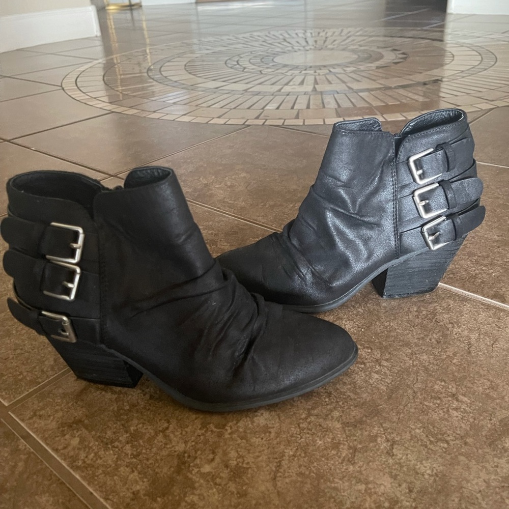 Report Yora Black Buckle Ankle Bootie Size 7 - image 2